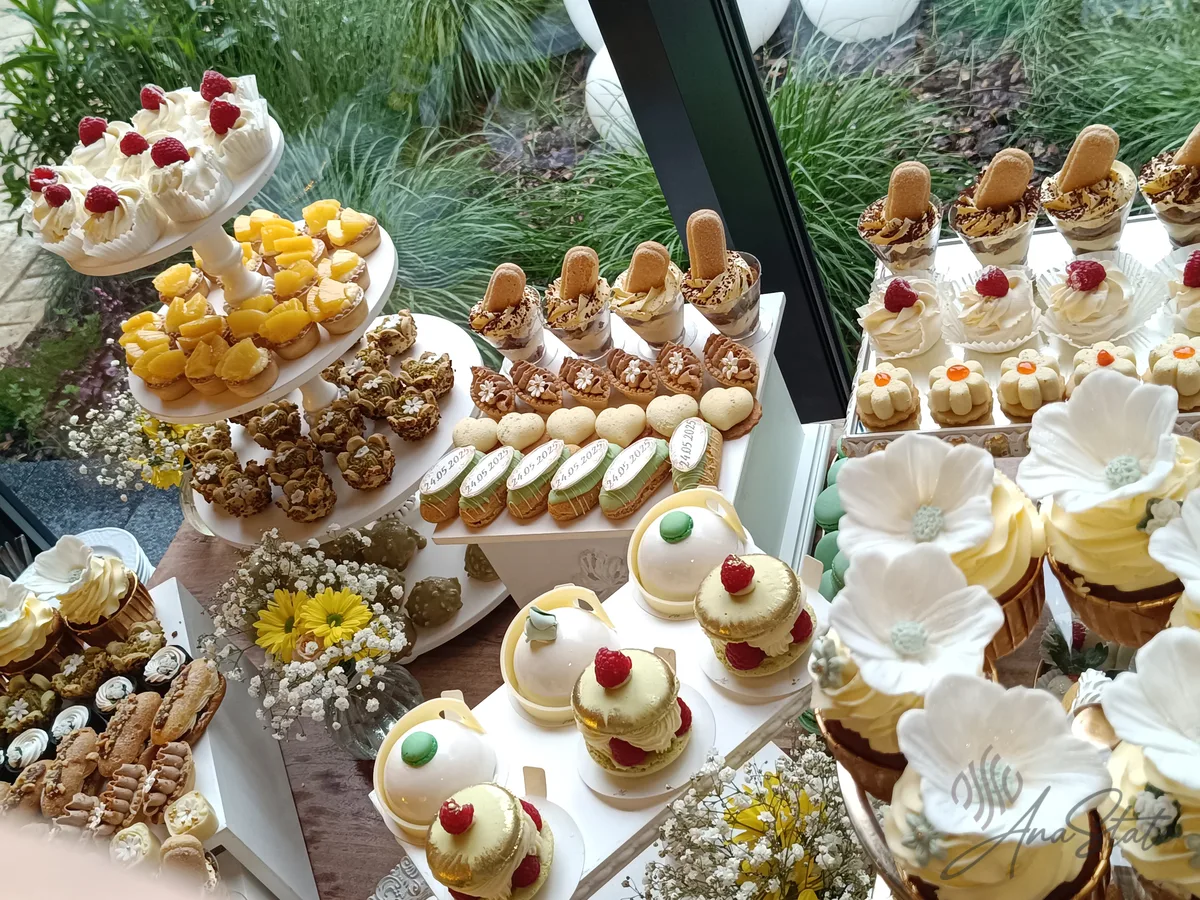 Candy bar selecție Ana State Ploiești - foto 100