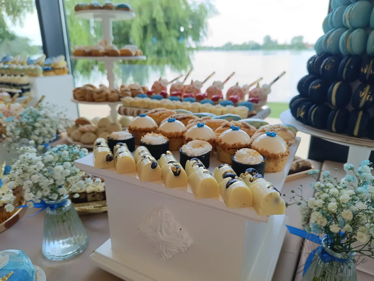 Candy bar selecție Ana State Ploiești - foto 103