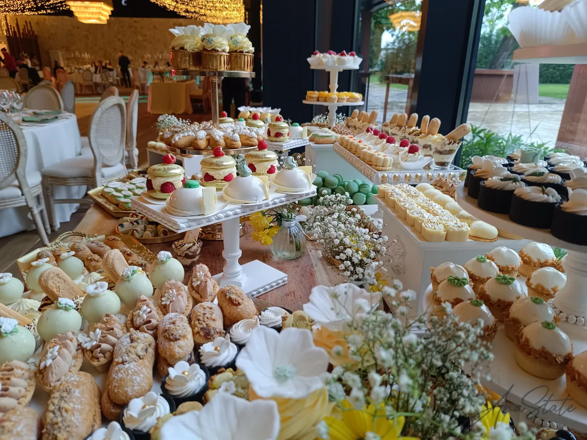 Candy bar selecție Ana State Ploiești - foto 108