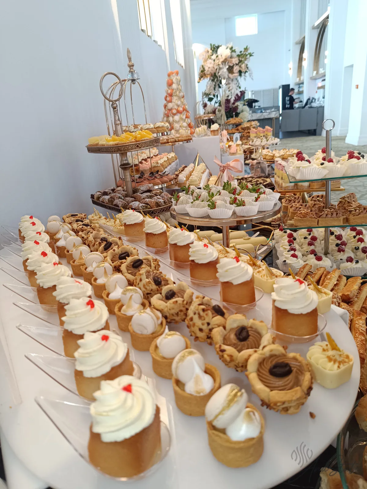 Candy bar selecție Ana State Ploiești - foto 109