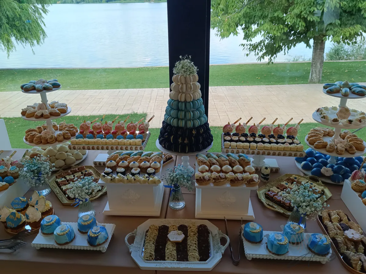 Candy bar selecție Ana State Ploiești - foto 110