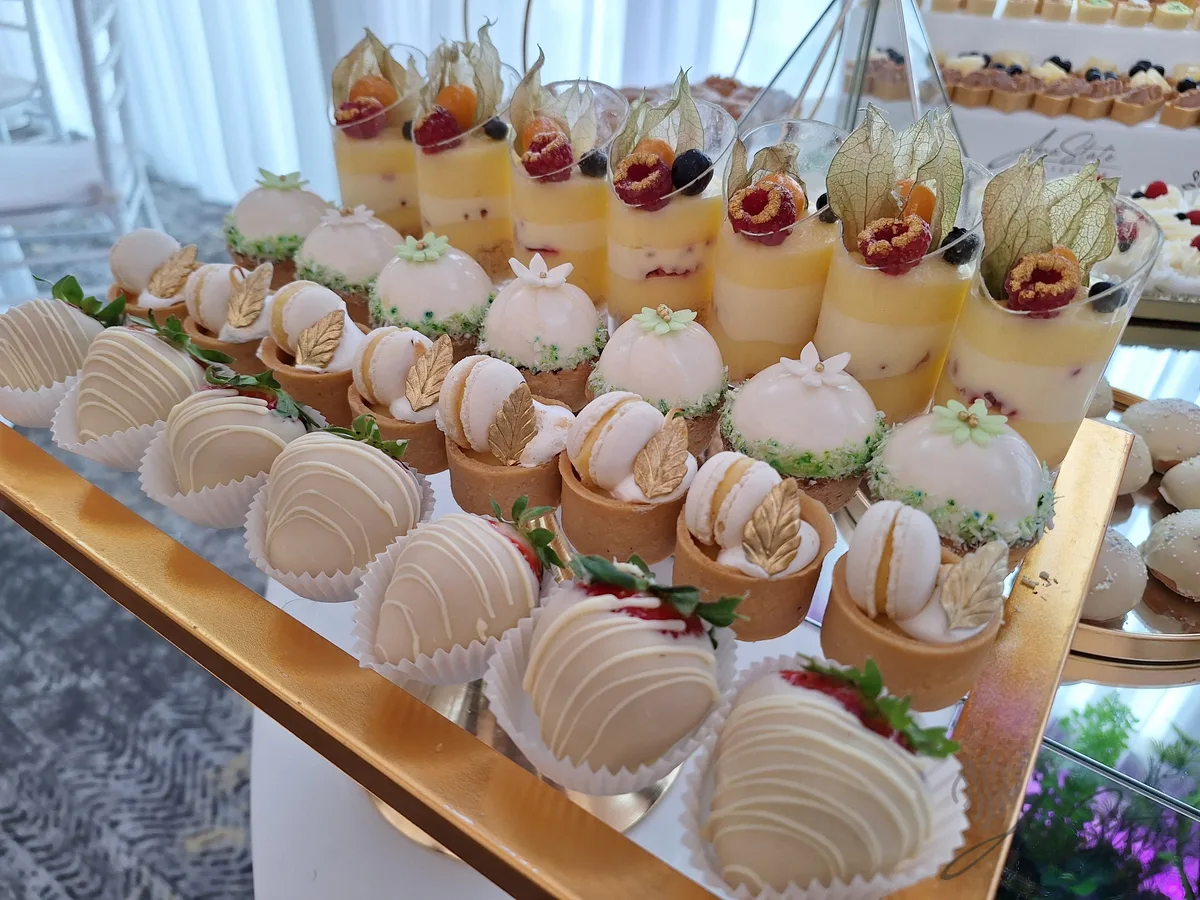 Candy bar selecție Ana State Ploiești - foto 116