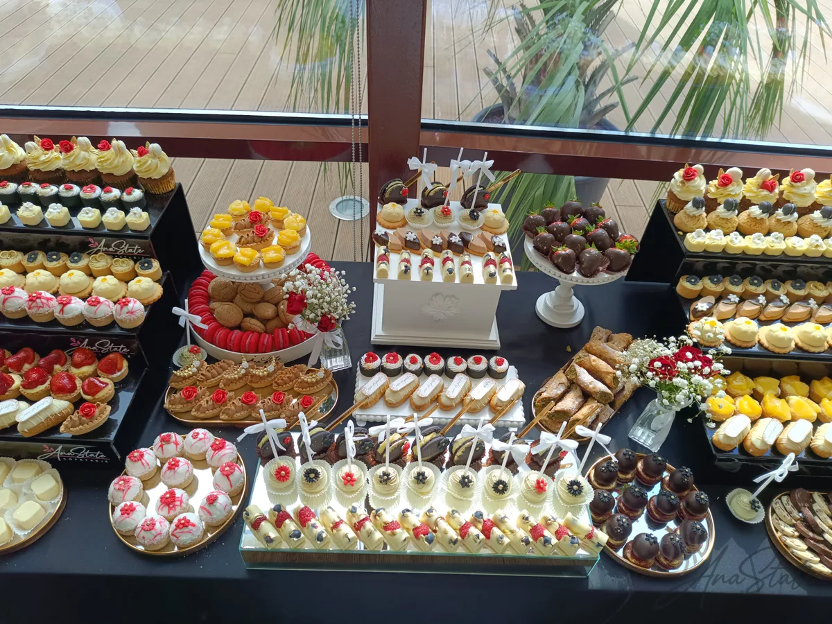 Candy bar selecție Ana State Ploiești - foto 128