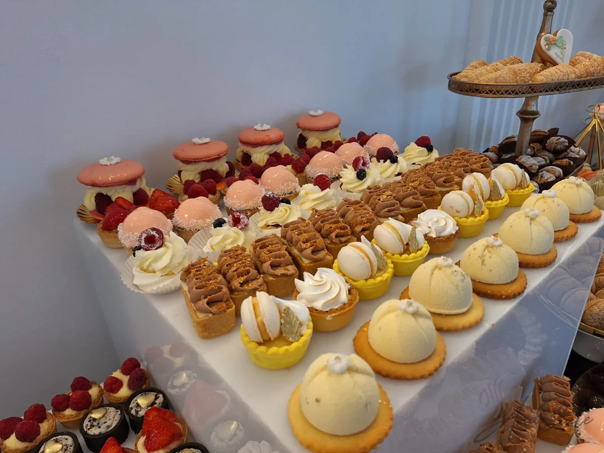 Candy bar selecție Ana State Ploiești - foto 137