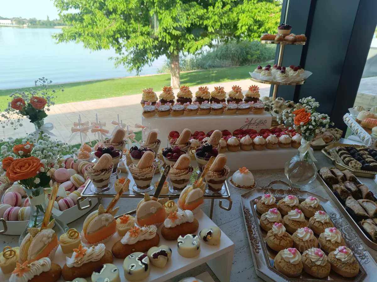 Candy bar selecție Ana State Ploiești - foto 150
