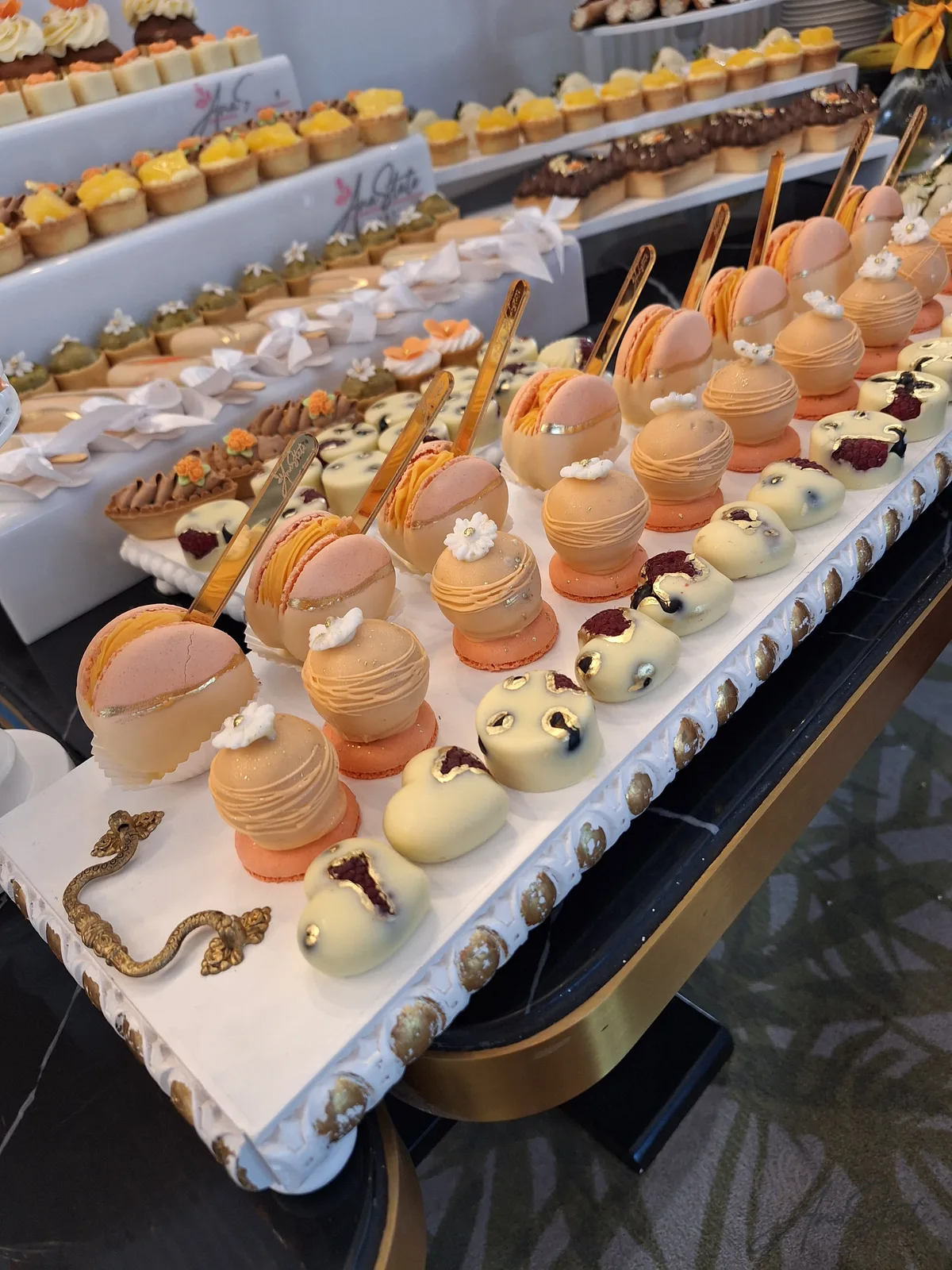 Candy bar selecție Ana State Ploiești - foto 152