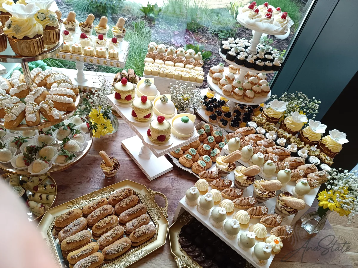 Candy bar selecție Ana State Ploiești - foto 160