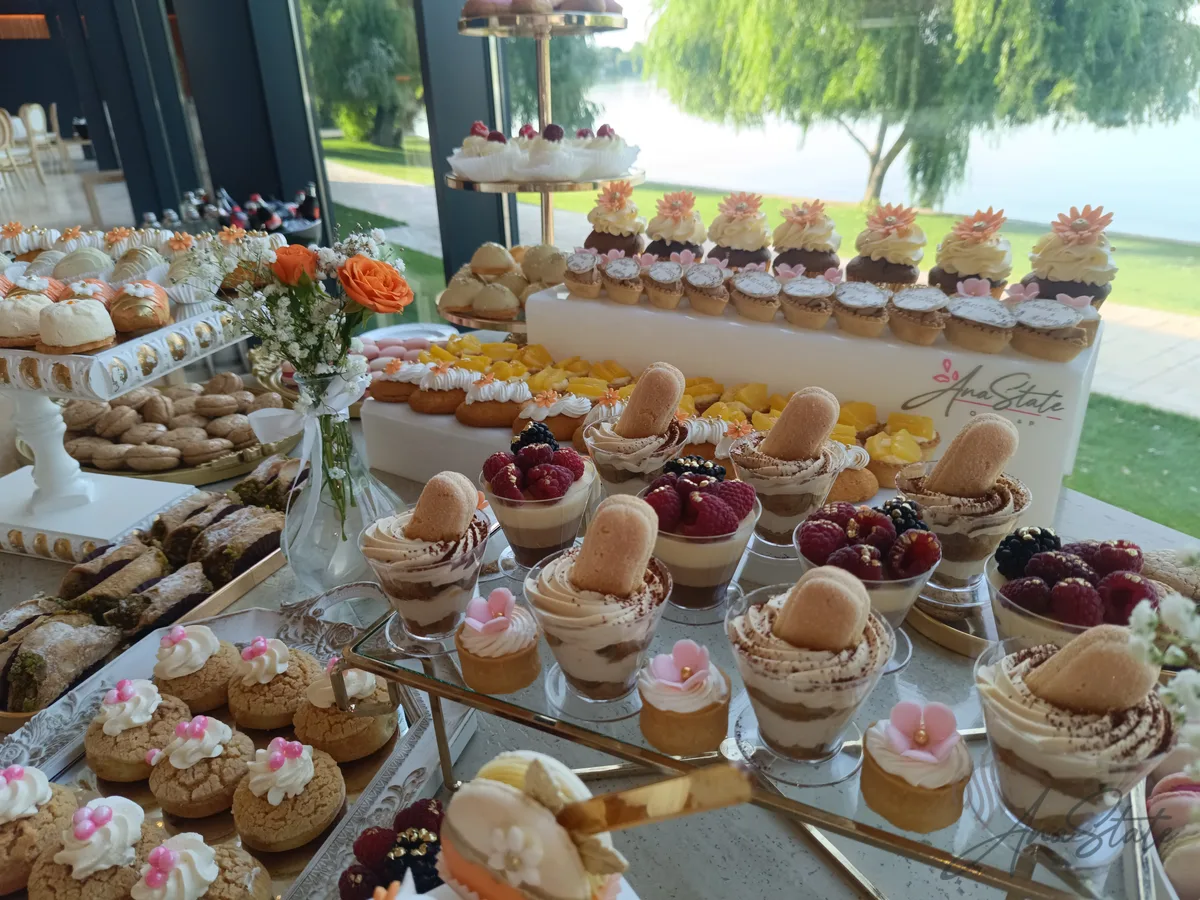 Candy bar selecție Ana State Ploiești - foto 178