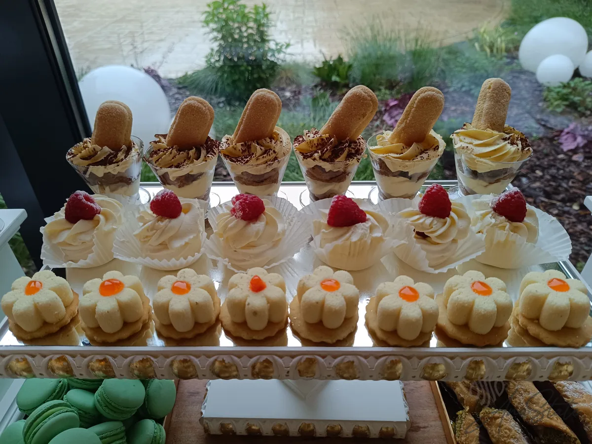 Candy bar selecție Ana State Ploiești - foto 179
