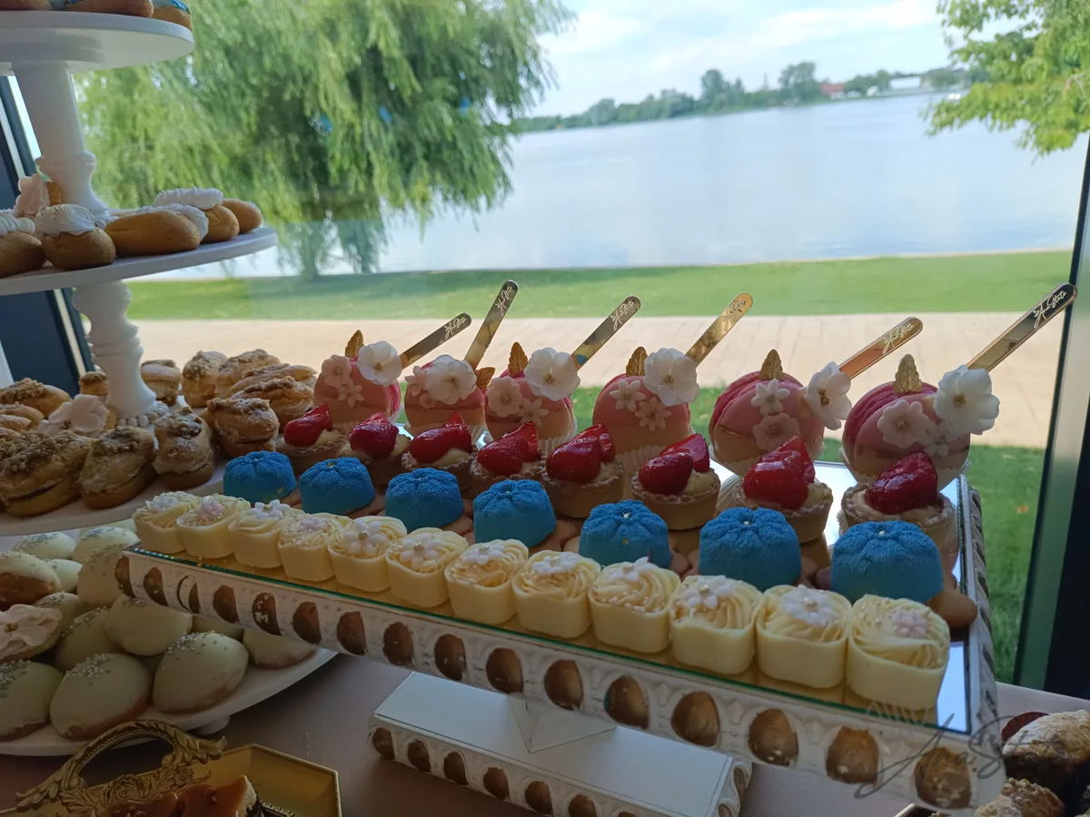 Candy bar selecție Ana State Ploiești - foto 203