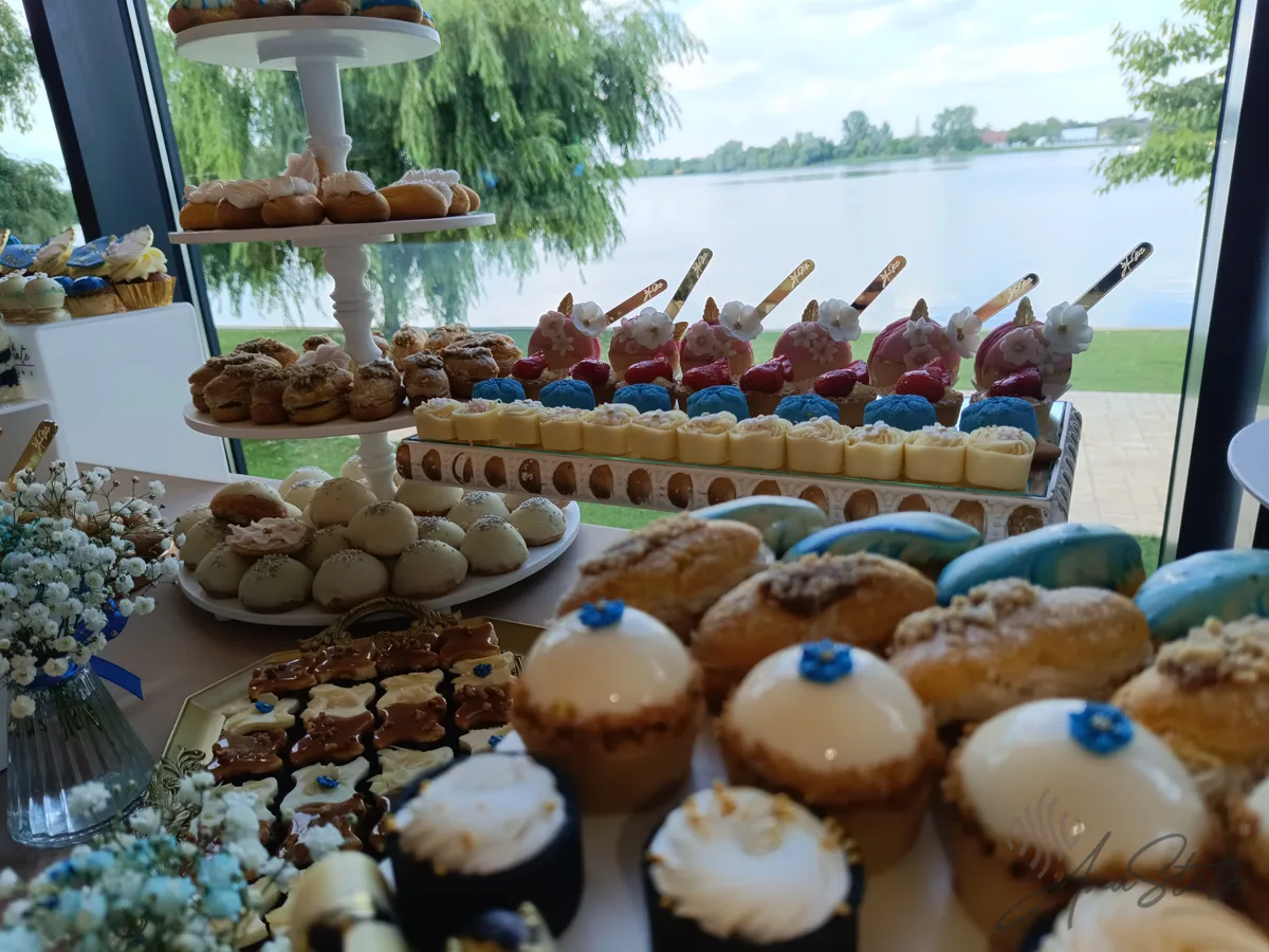 Candy bar selecție Ana State Ploiești - foto 42