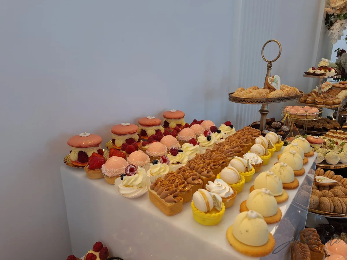 Candy bar selecție Ana State Ploiești - foto 68