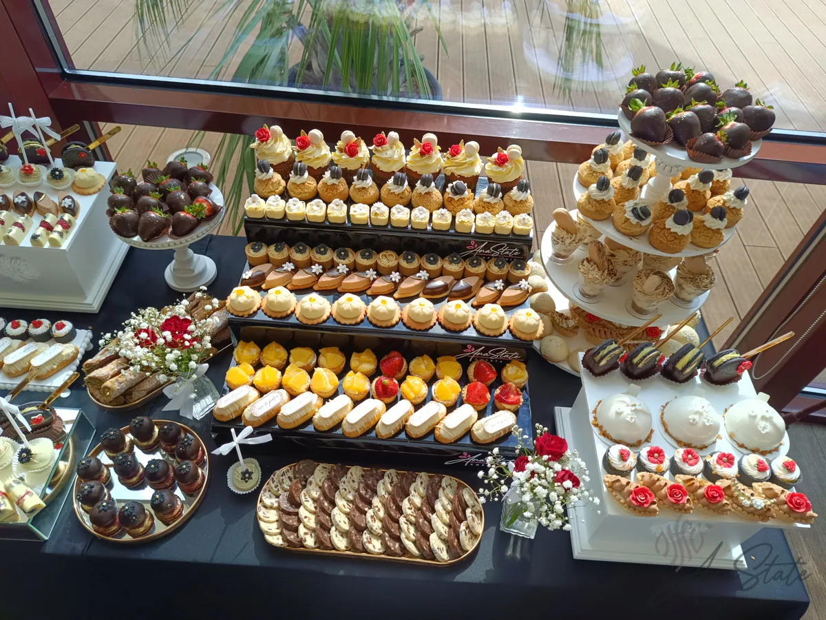 Candy bar selecție Ana State Ploiești - foto 74