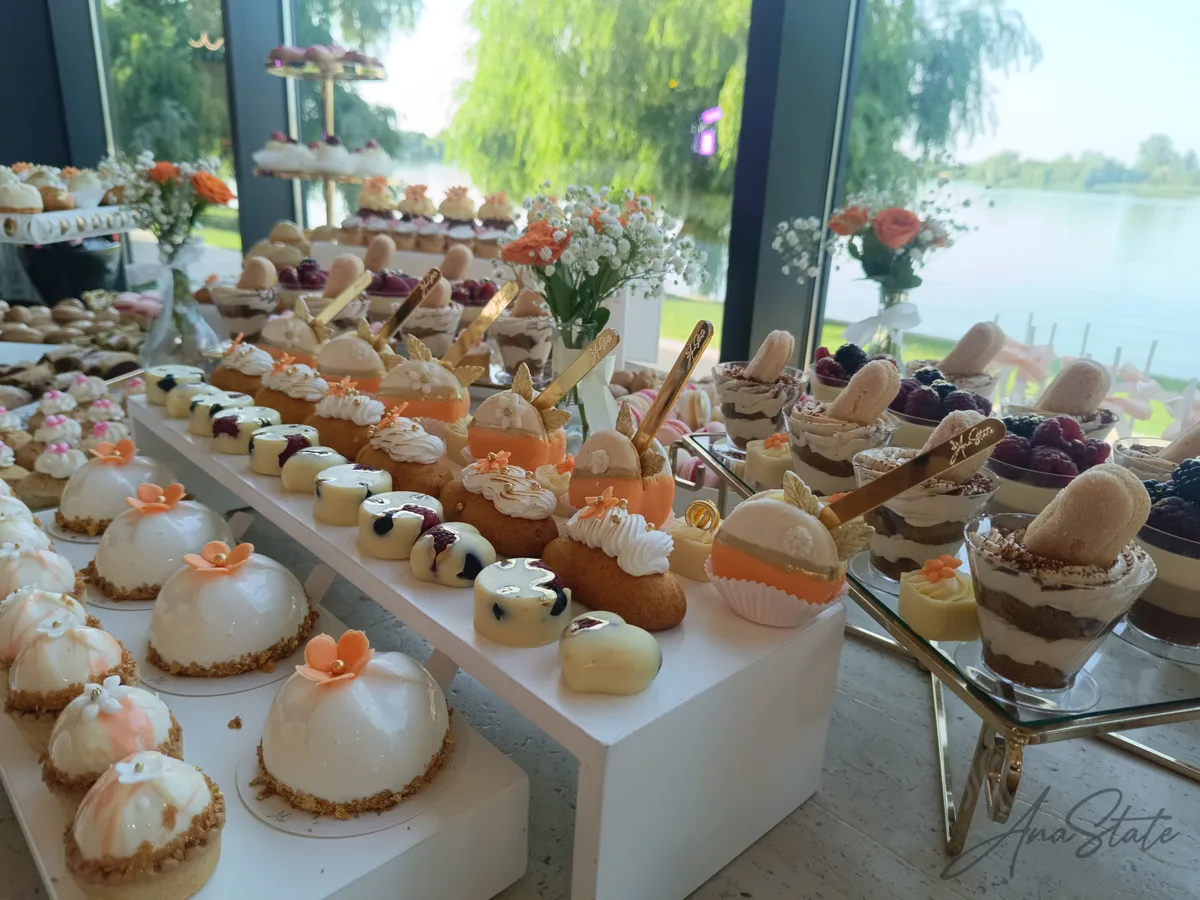 Candy bar selecție Ana State Ploiești - foto 75