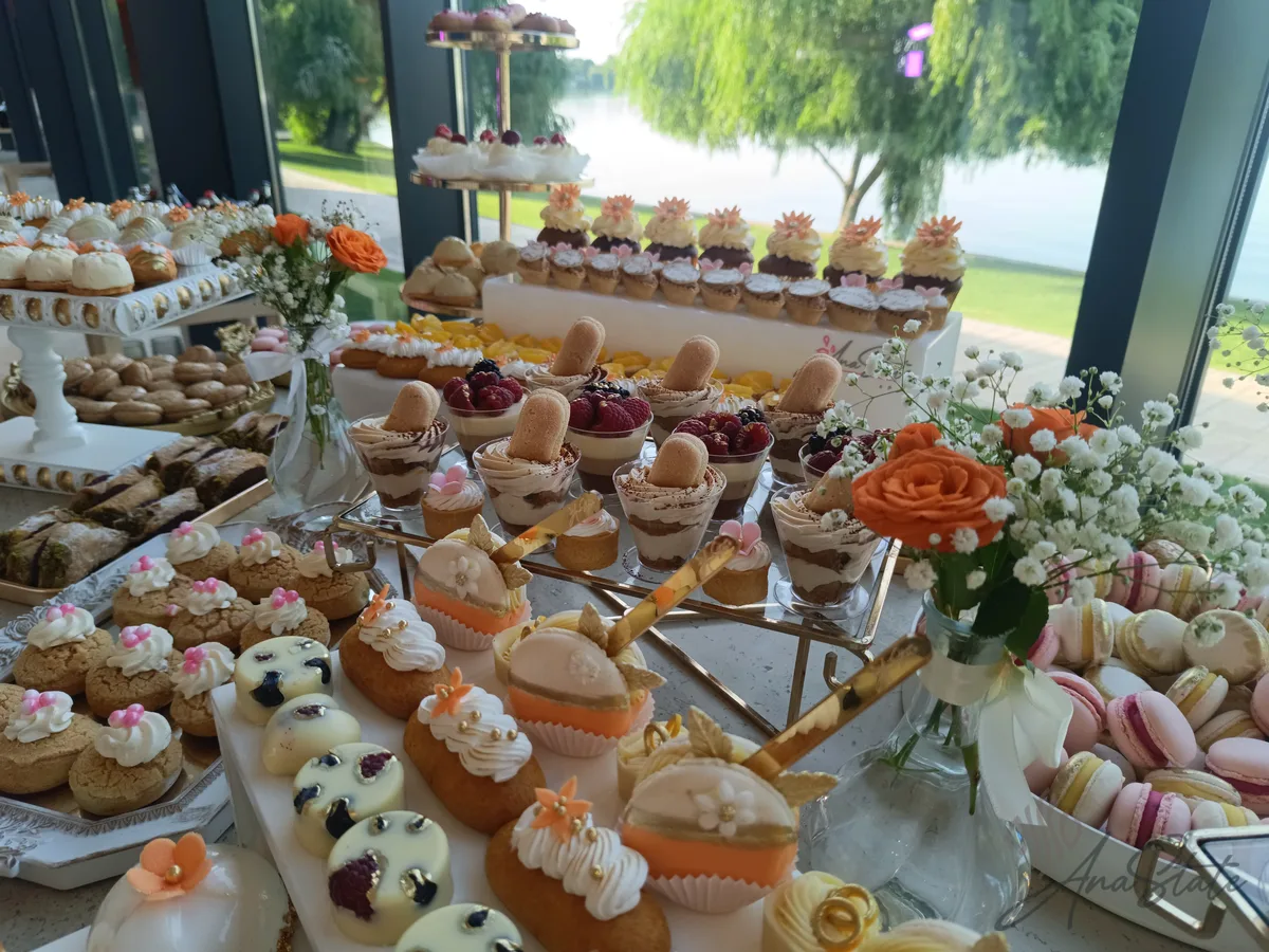 Candy bar selecție Ana State Ploiești - foto 84