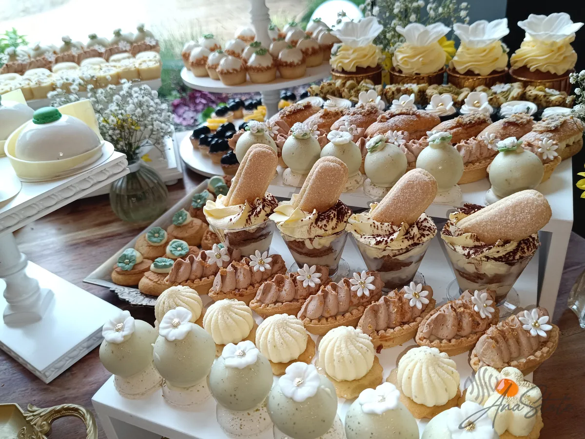 Candy bar selecție Ana State Ploiești - foto 93