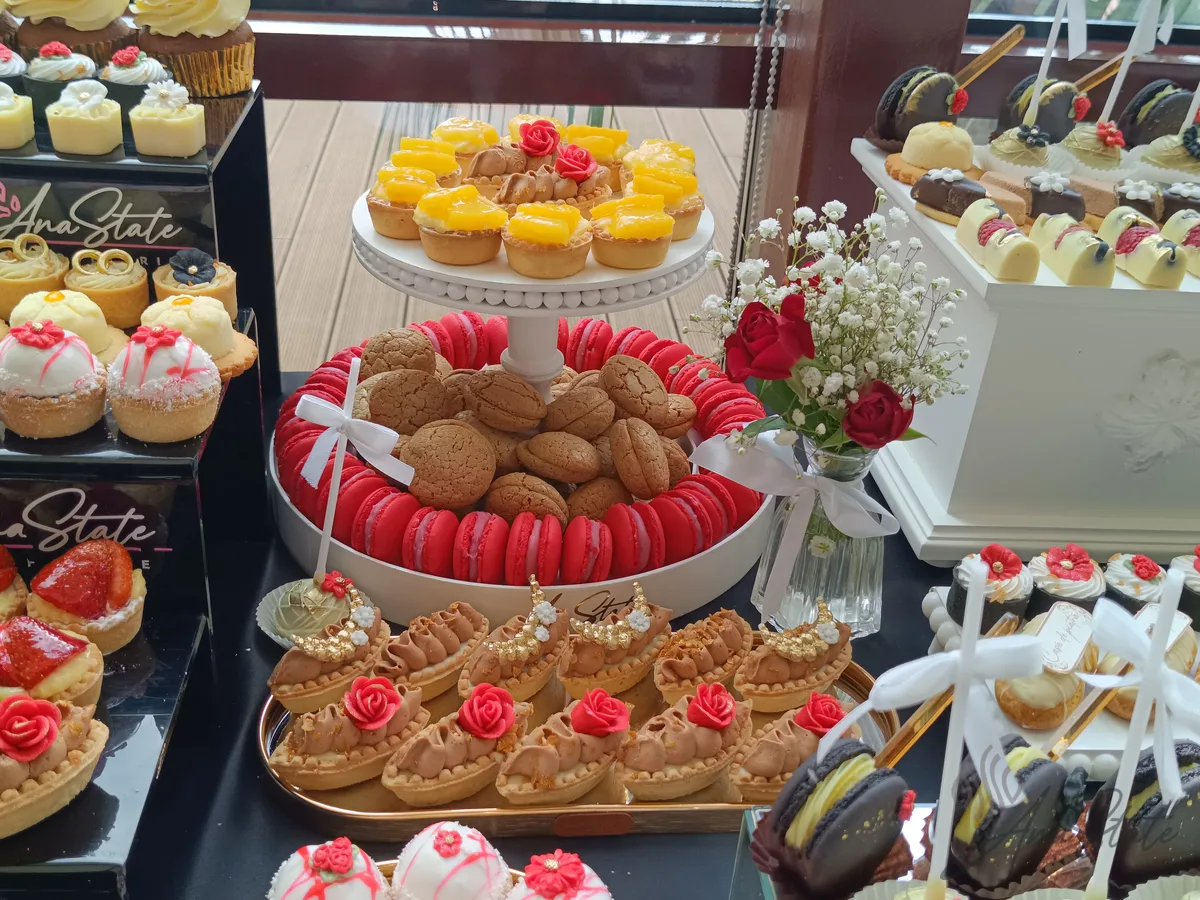 Candy bar selecție Ana State Ploiești - foto 94