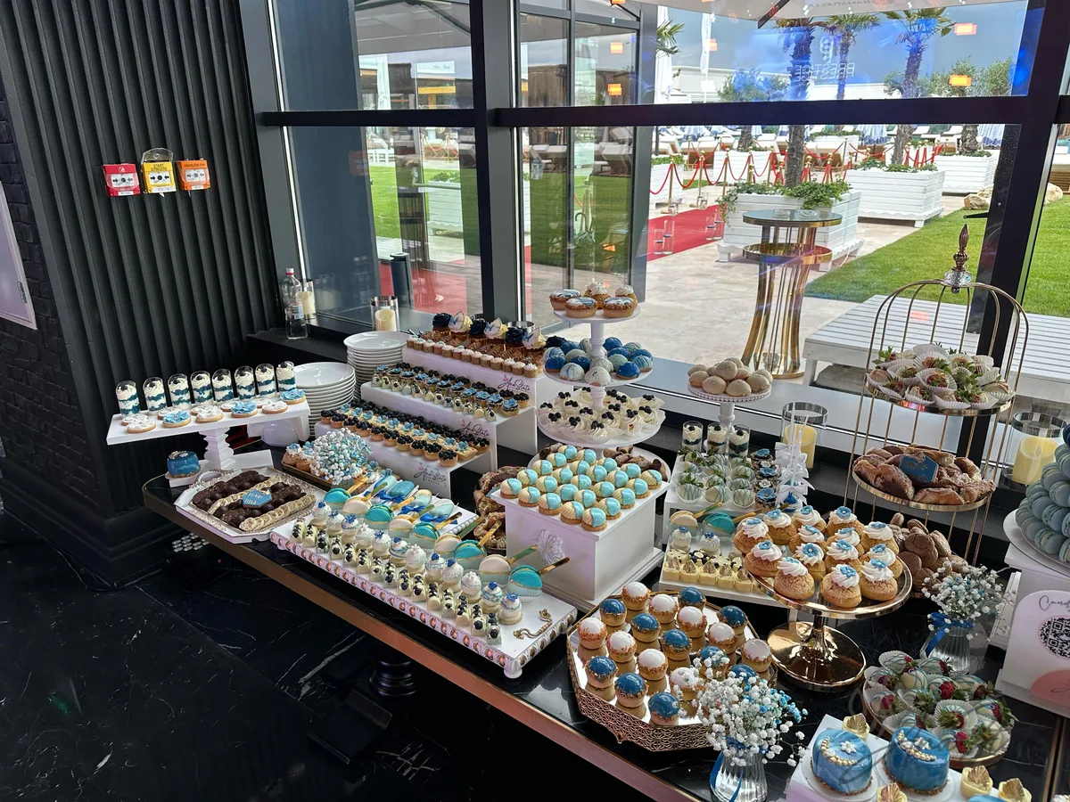 Candy bar selecție Ana State Ploiești - foto 95