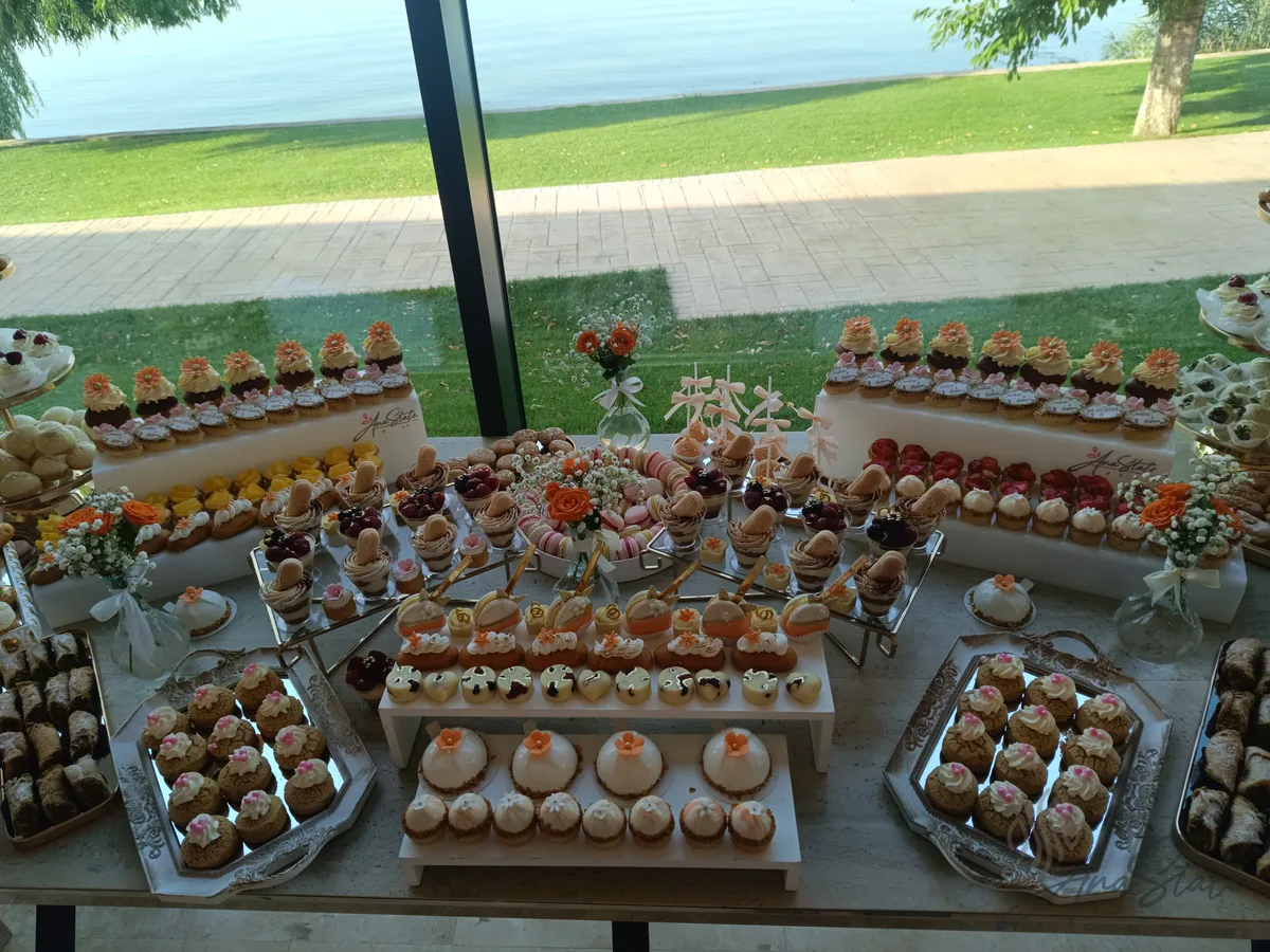 Candy bar selecție Ana State Ploiești - foto 97